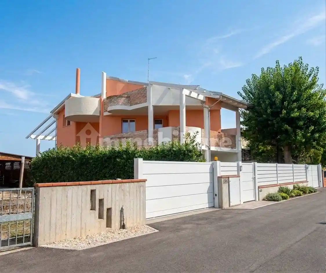 Villa in vendita a Bagnacavallo