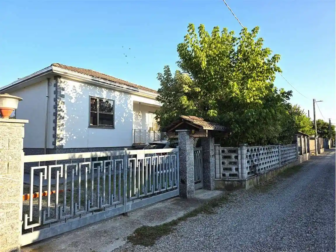 Villa in vendita a Alessandria