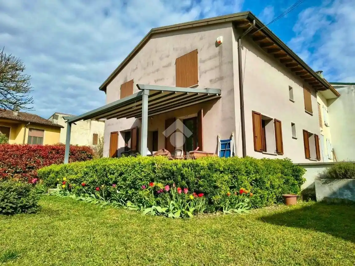 Villa in vendita a Pizzighettone
