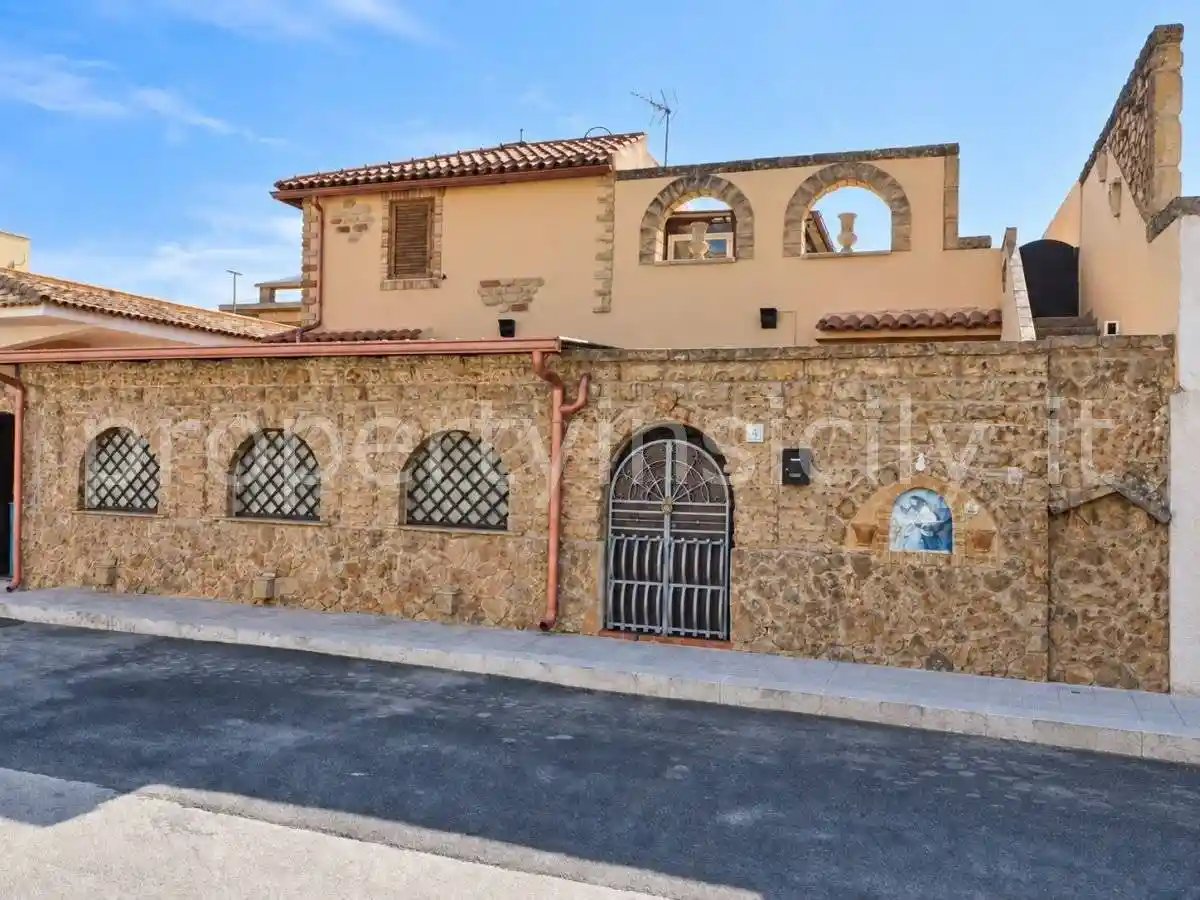 Casa indipendente in vendita a Avola