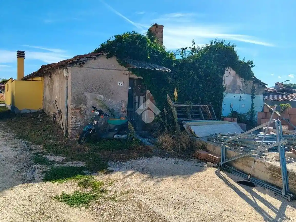 Villa in vendita a Lariano