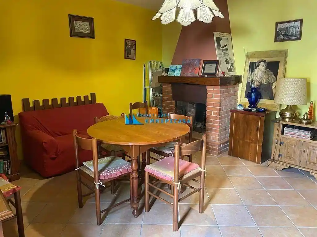 Casa indipendente in vendita a Montignoso