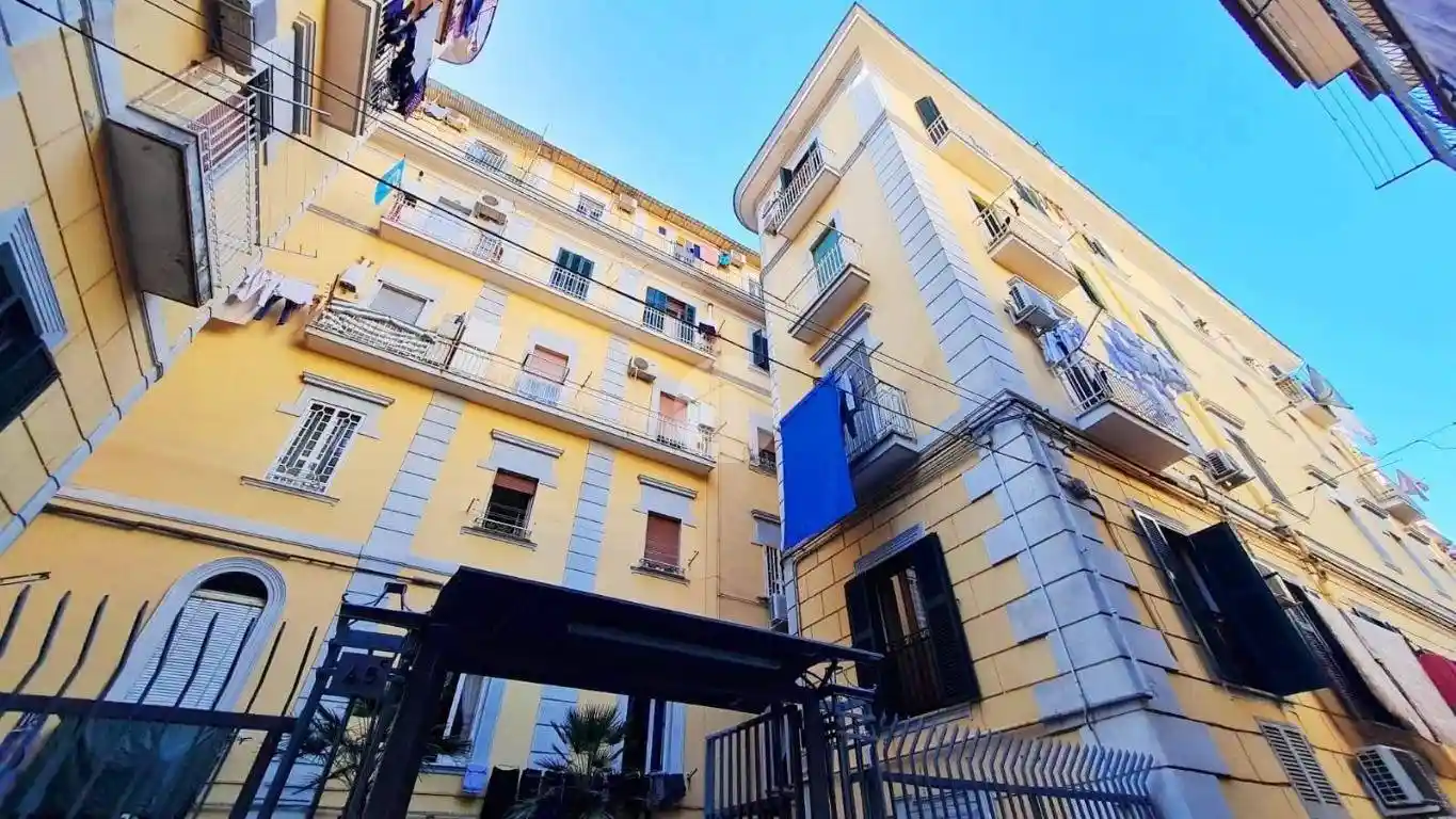 Appartamento in affitto a Napoli