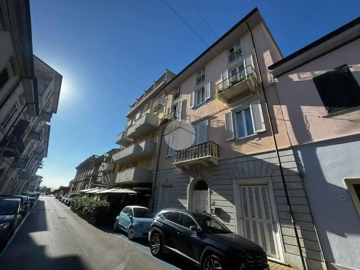 Appartamento in vendita a Viareggio