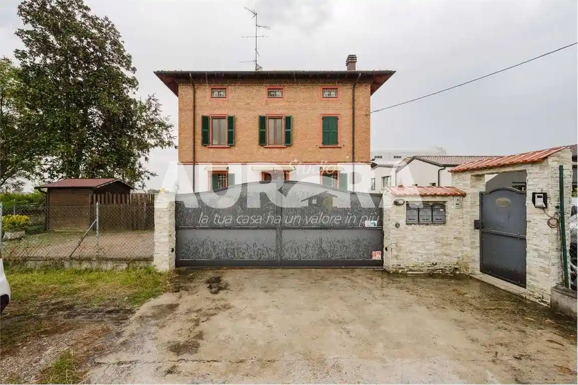 Villa in vendita a Bomporto
