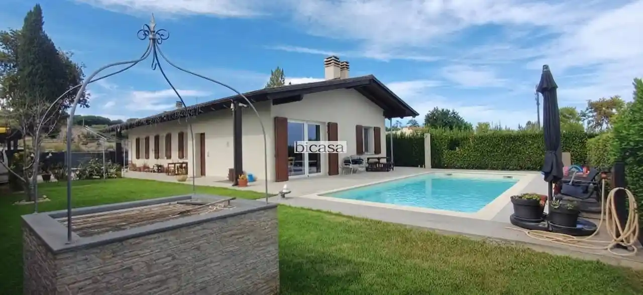 Villa in vendita a Pesaro