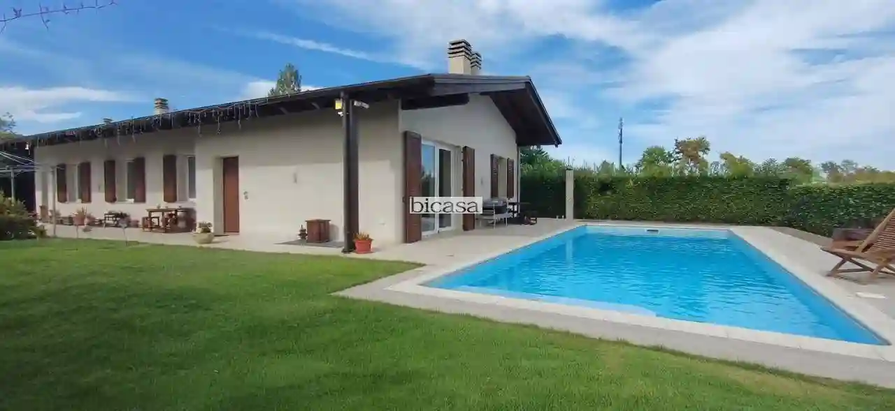 Villa - foto 2