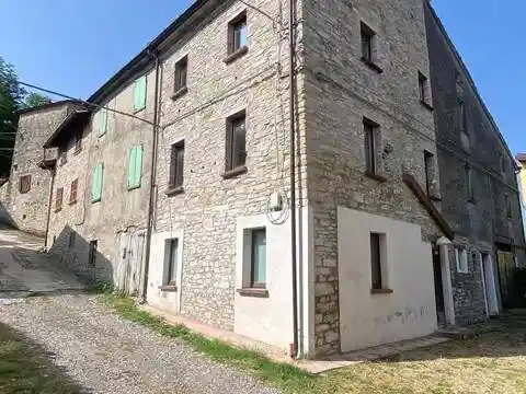 Villa in vendita a Travo