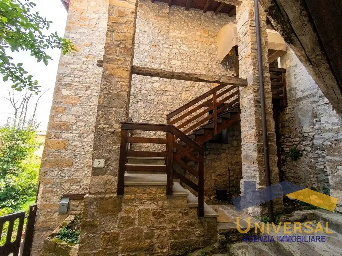Villa in vendita a Frisanco