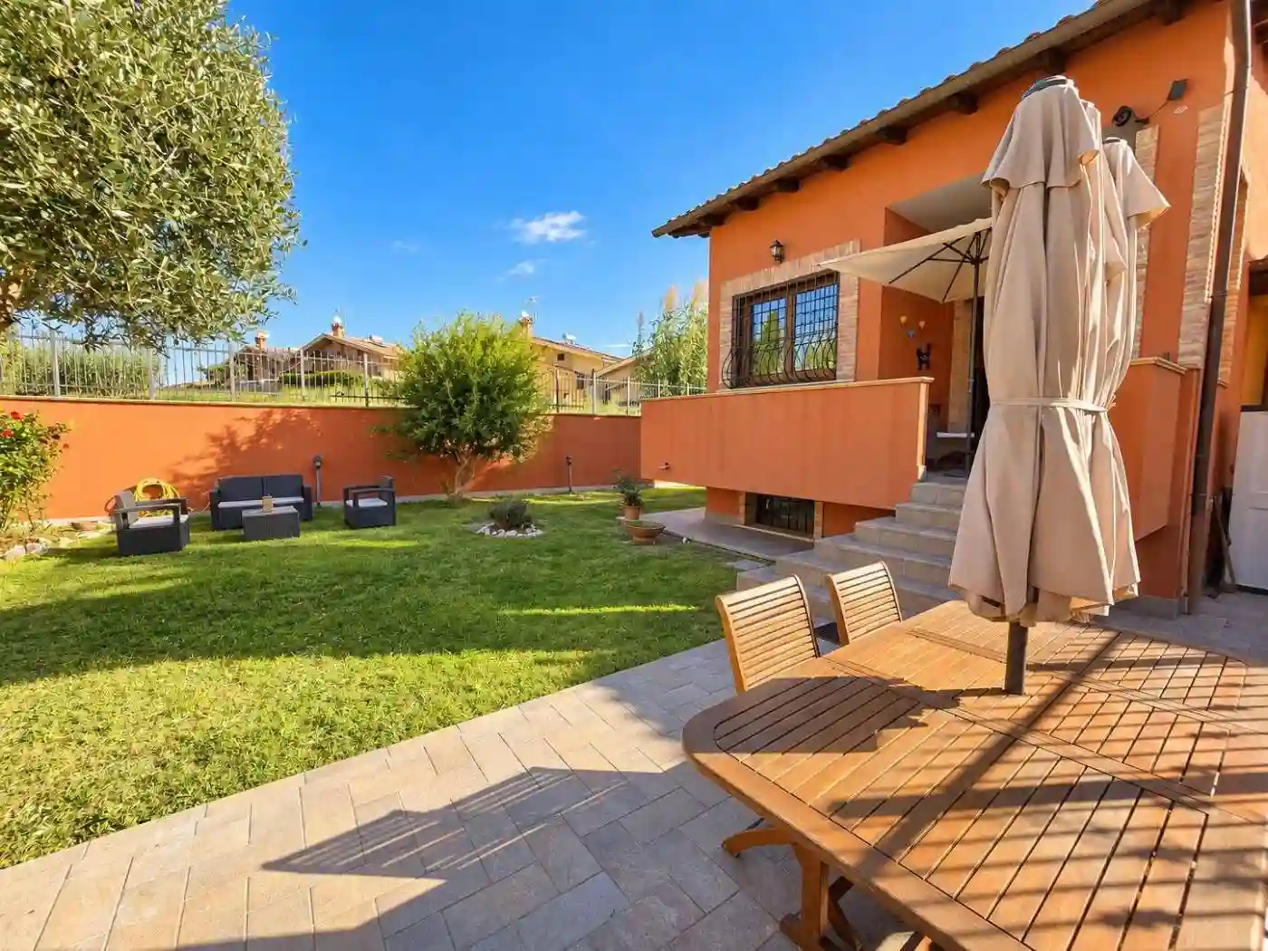 Villa - foto 2
