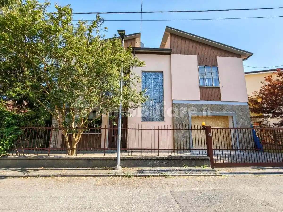 Villa in vendita a Adria