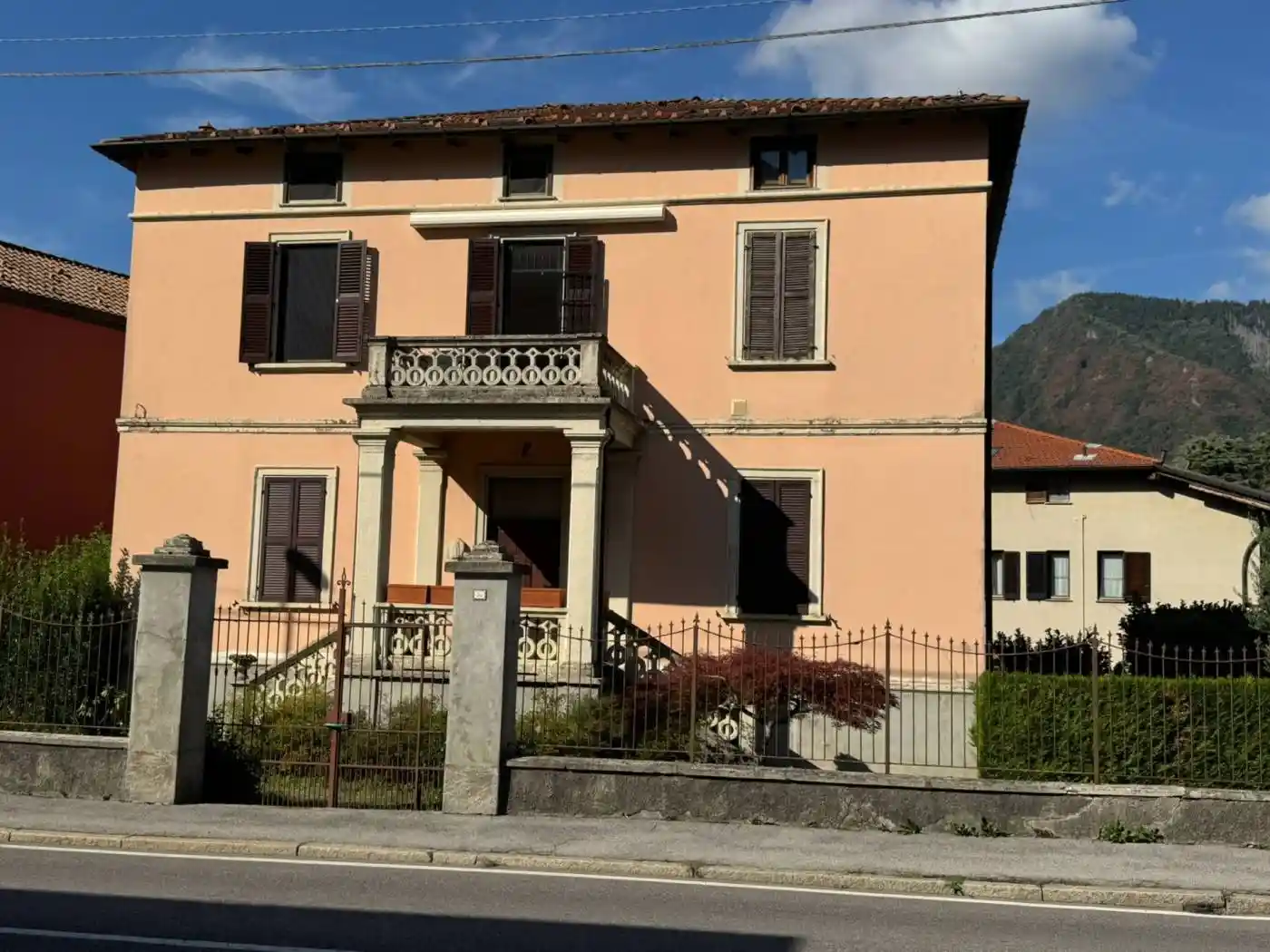 Appartamento in vendita a Canzo