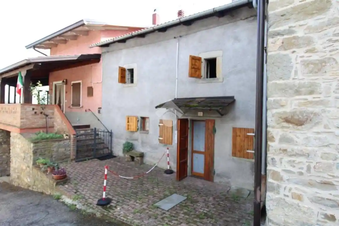 Rustico - Casale in vendita a Toano