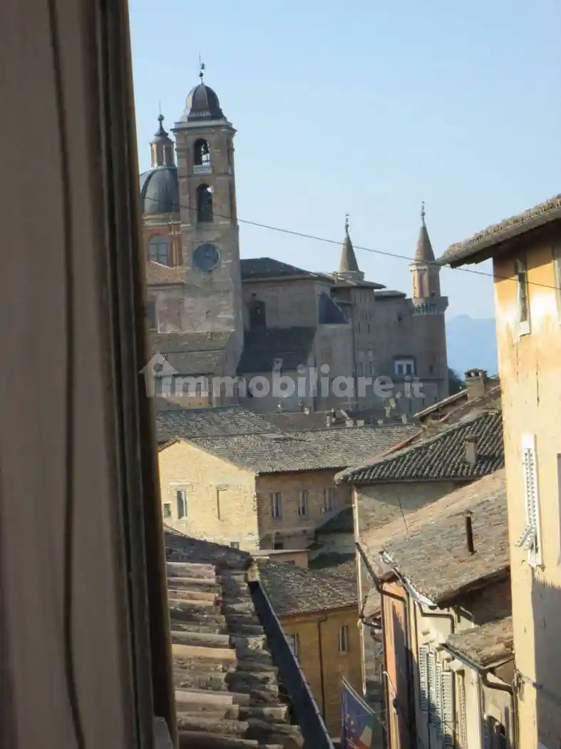 Palazzo - Edificio in vendita a Urbino
