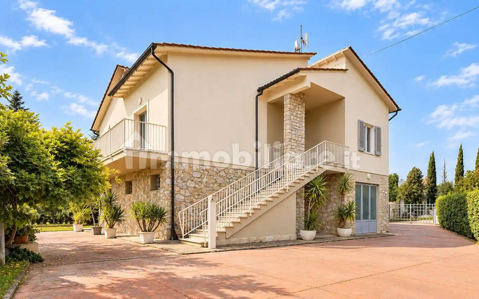 Villa in vendita a Santa Maria a Monte