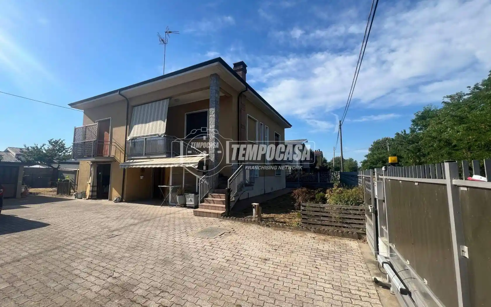Villa in vendita a Lonate Pozzolo