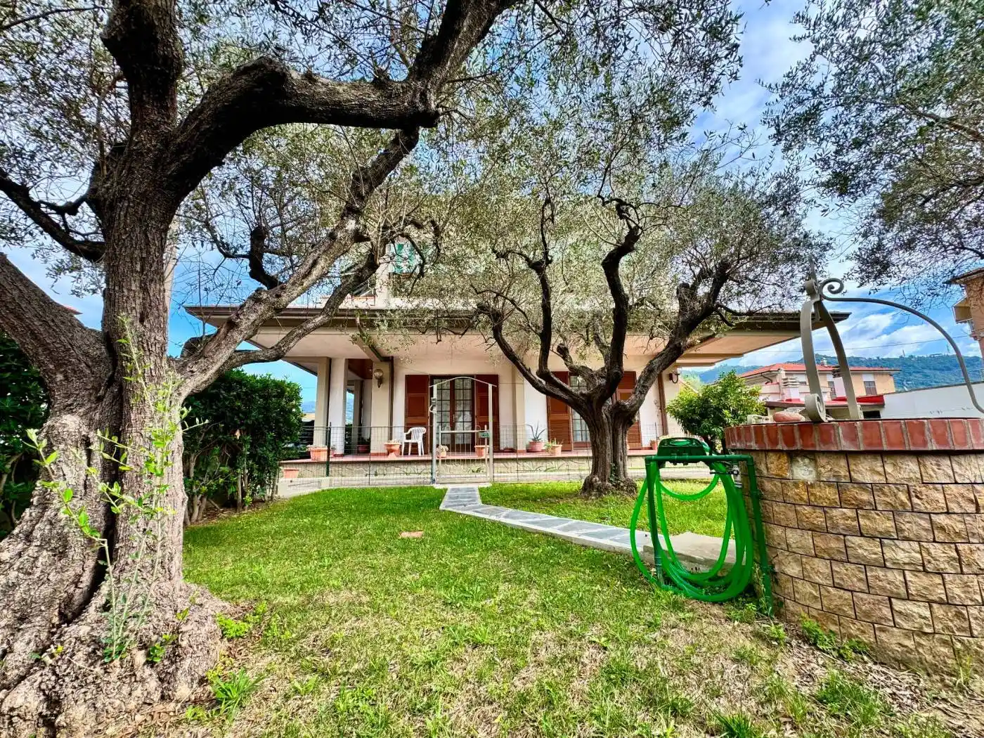 Villa in vendita a Luni
