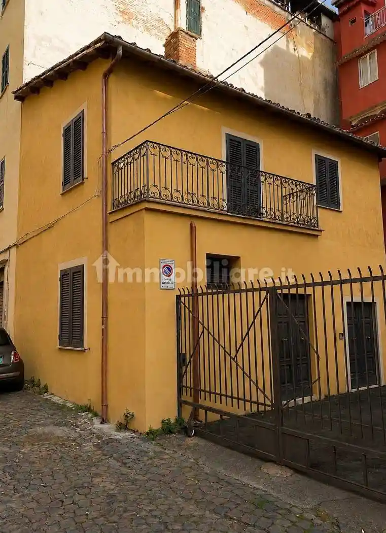 Casa indipendente in vendita a Genzano di Roma