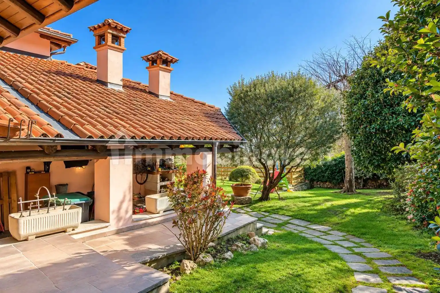 Villa in vendita a Meina
