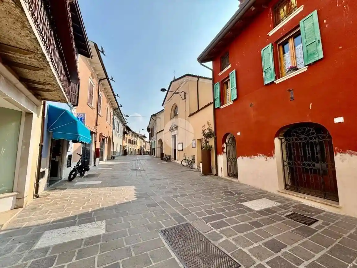Appartamento in vendita a Desenzano del Garda