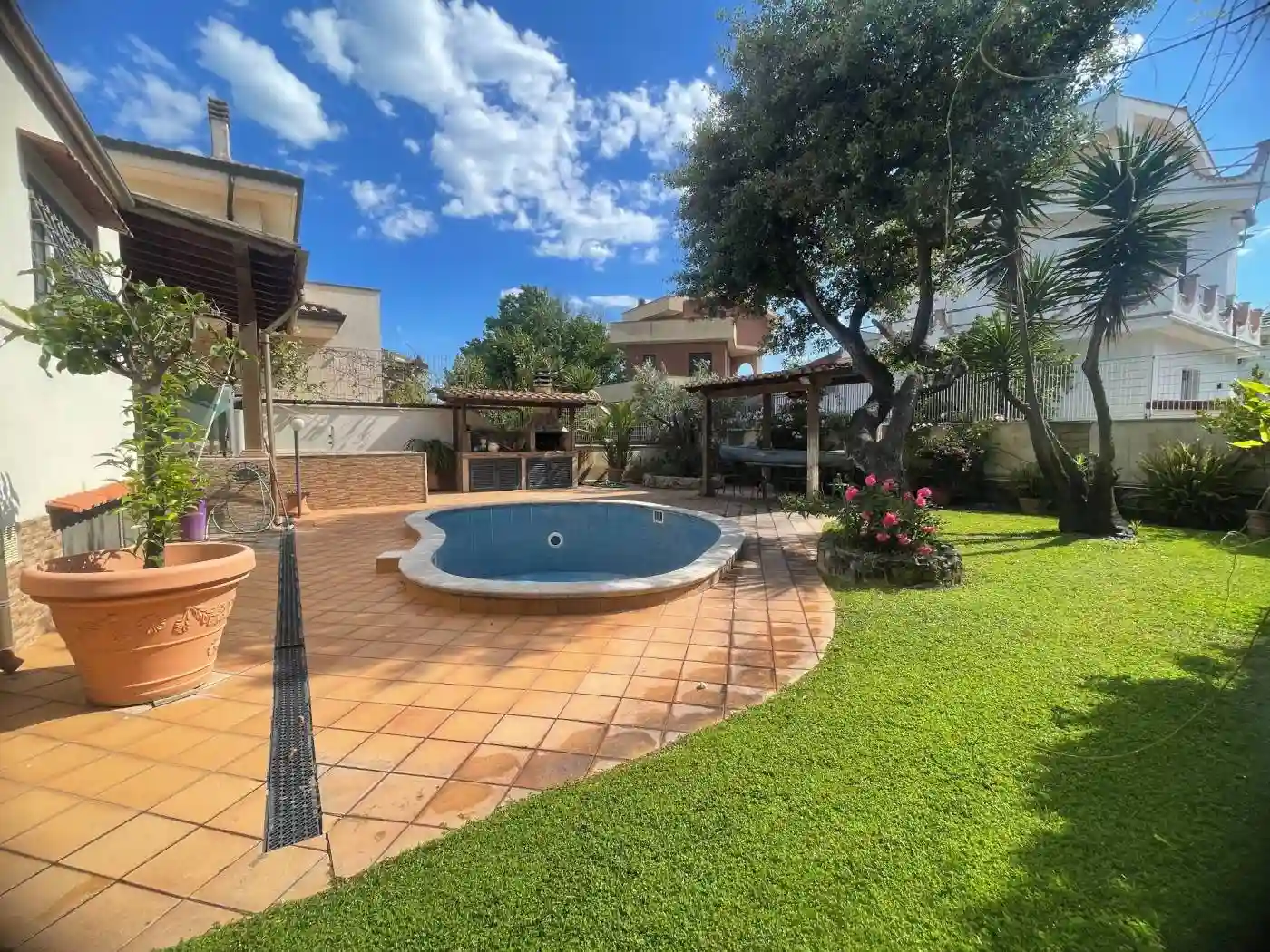 Villa - foto 2