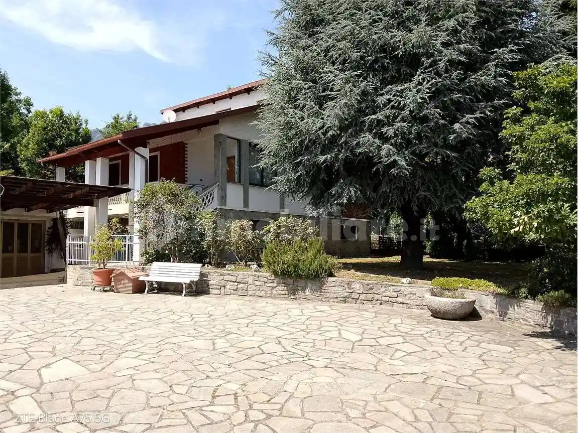 Villa in vendita a Cantalupa