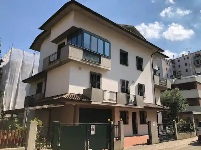 Villa in vendita a Modena