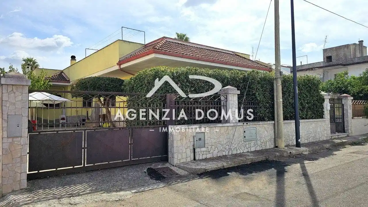 Villa in vendita a Racale