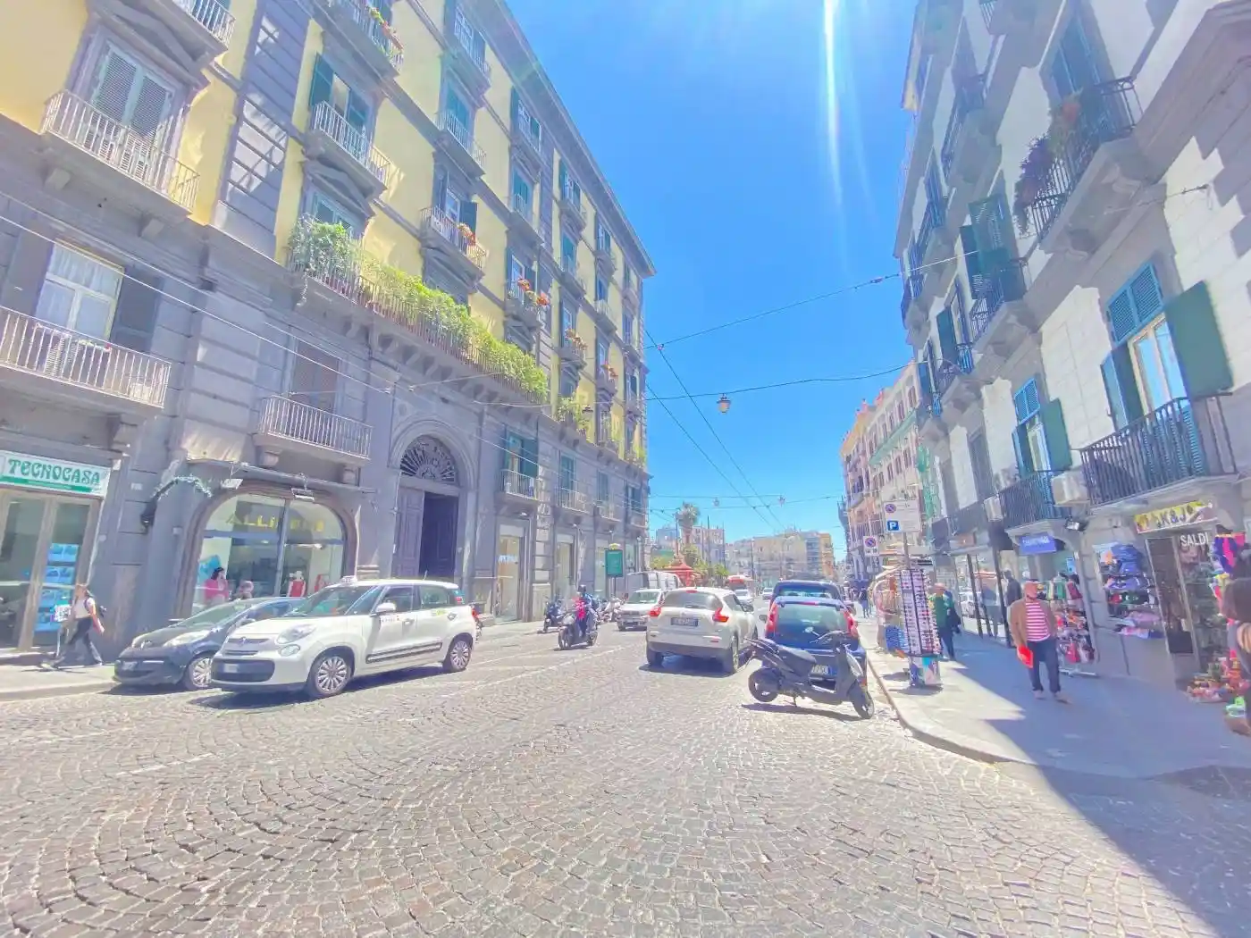 Appartamento in vendita a Napoli