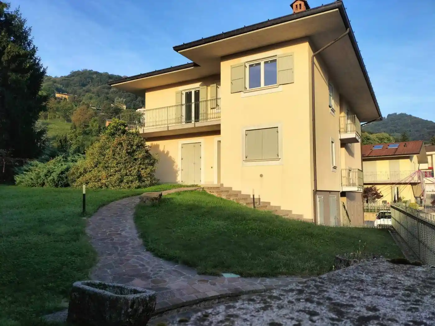 Appartamento in vendita a Val Brembilla