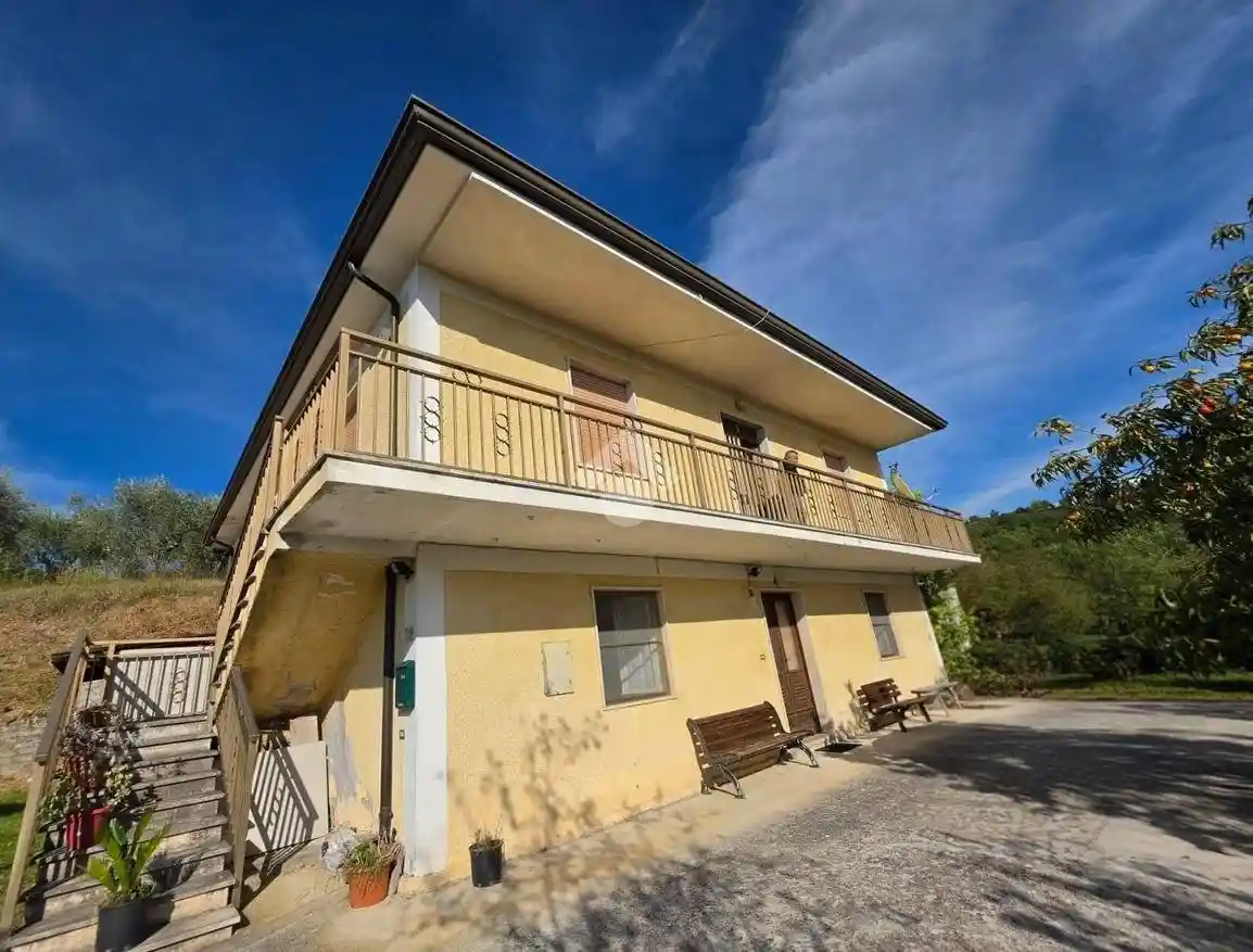 Casa indipendente in vendita a Broccostella