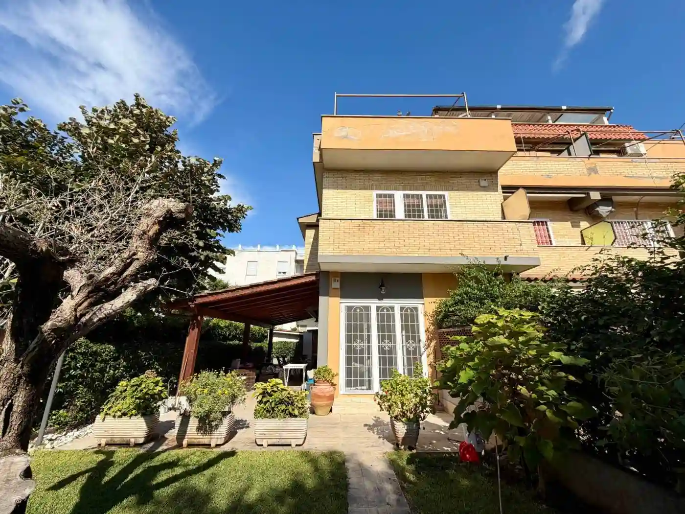 Villa - foto 2