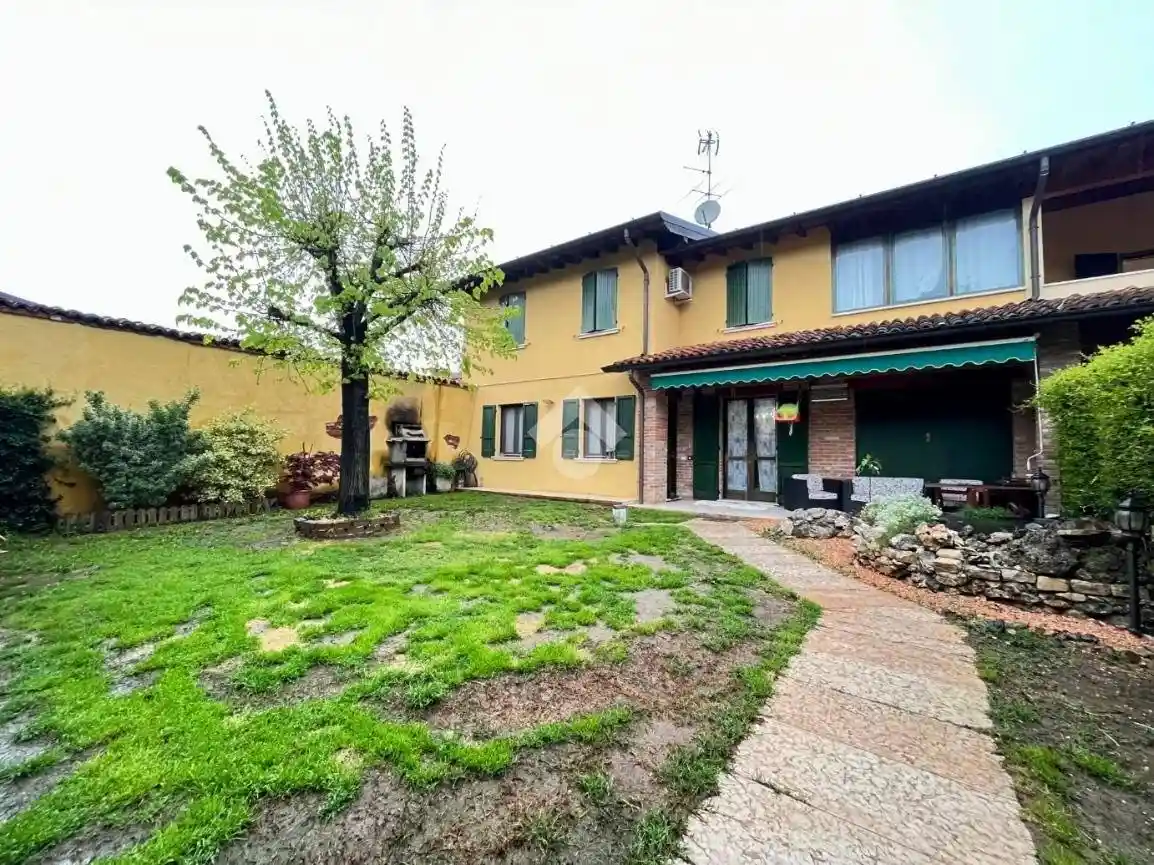 Villetta a schiera in vendita a Quinzano d'Oglio