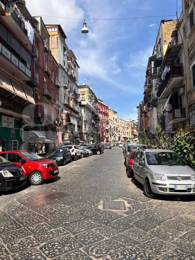 Appartamento in vendita a Napoli