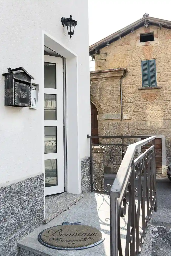 Casa indipendente in affitto a Laino
