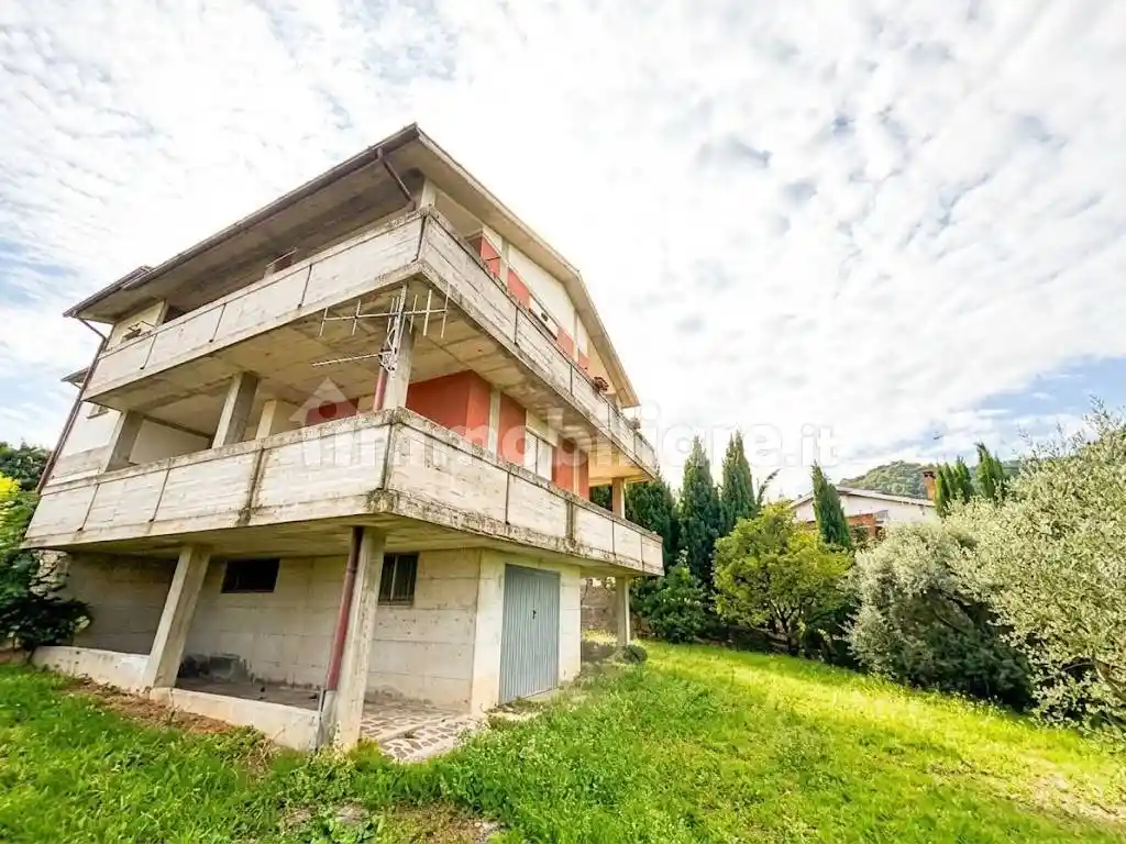 Villa in vendita a Narni