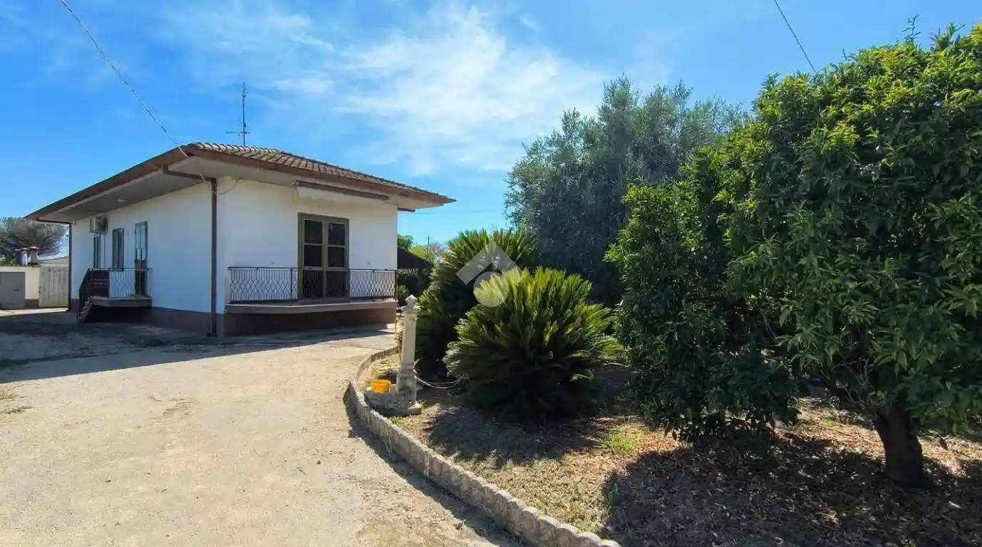 Villa in vendita a Latina