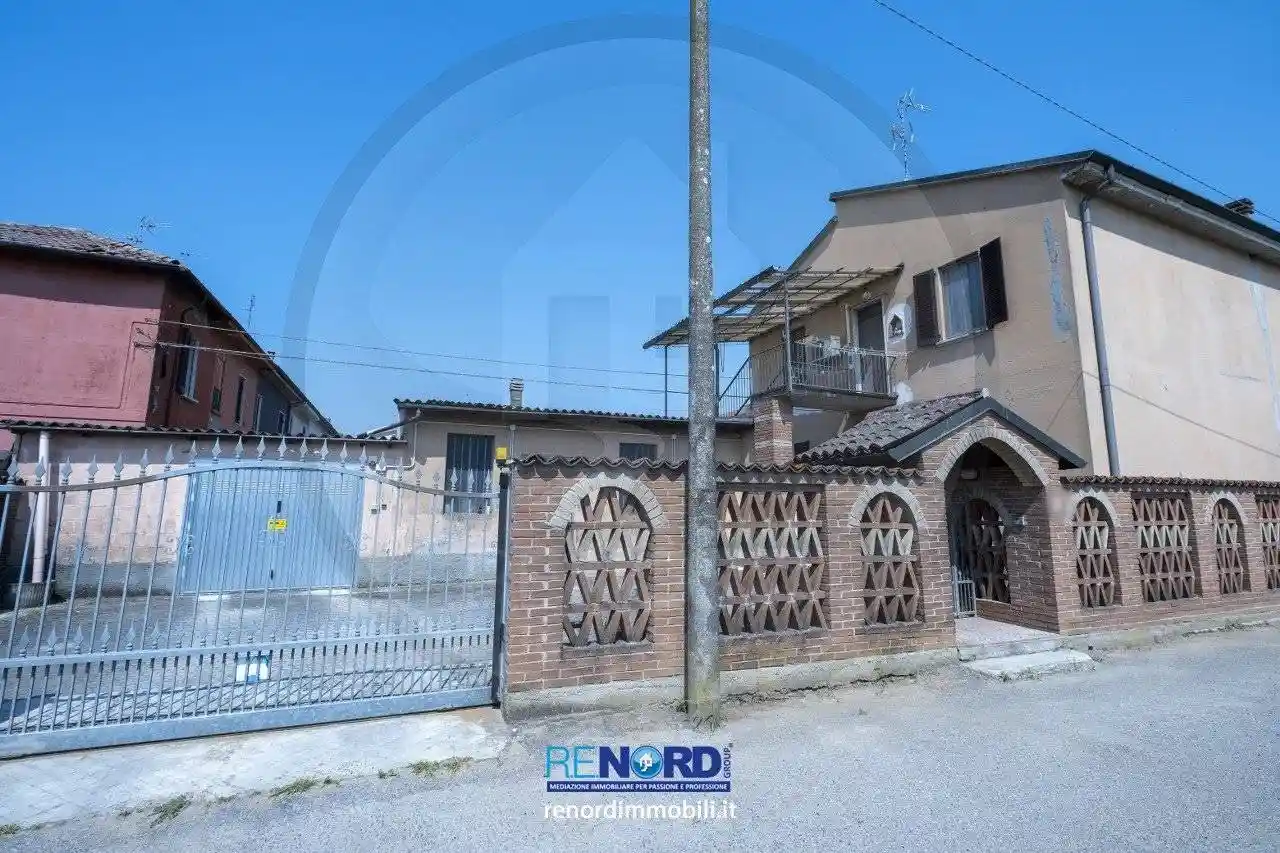 Villa in vendita a Valle Salimbene