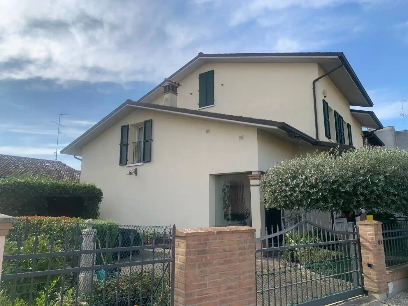 Villa in vendita a Russi