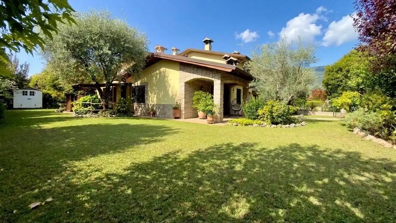 Villa in vendita a Nuvolento