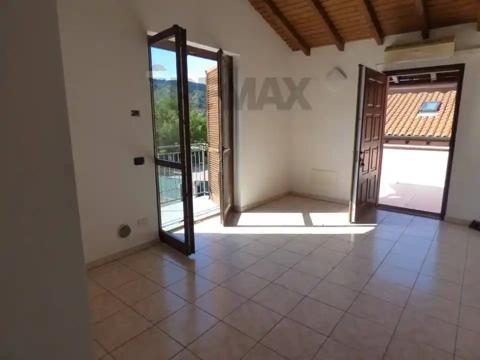 Appartamento in vendita a Montegrino Valtravaglia