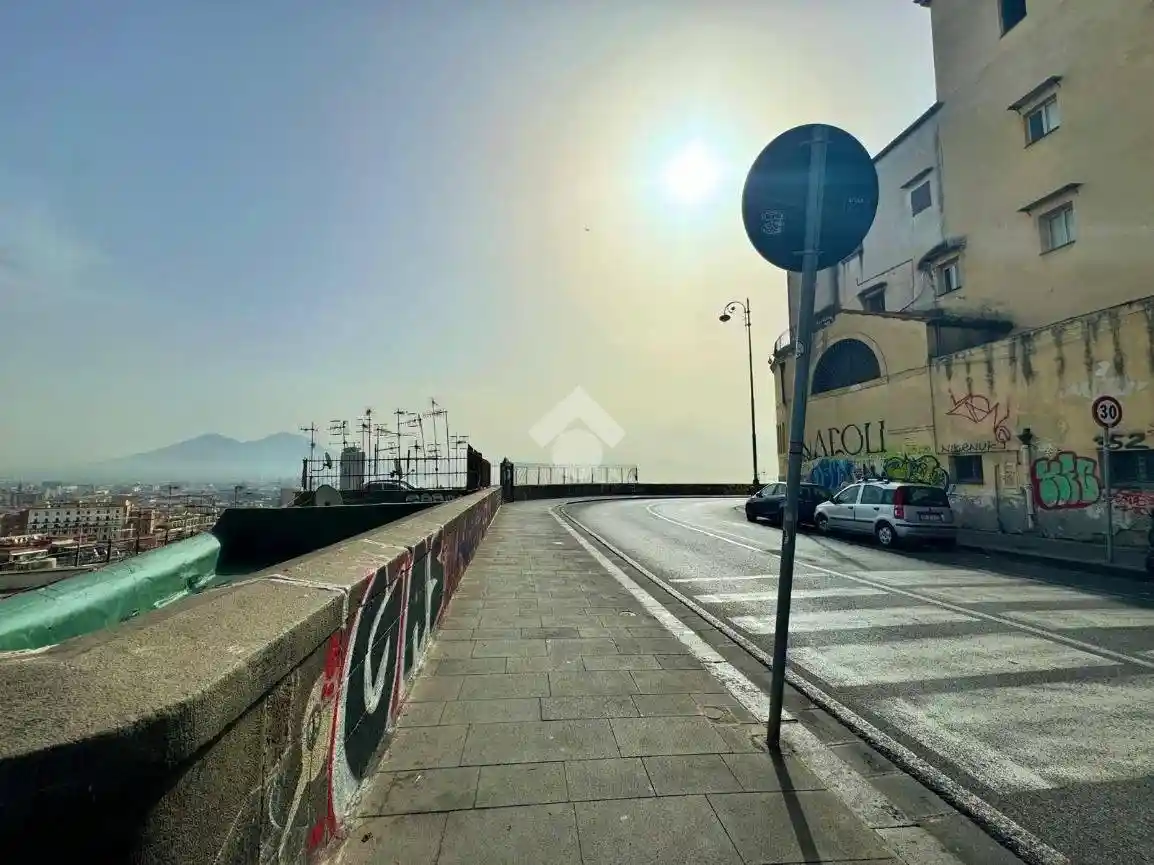 Appartamento in vendita a Napoli