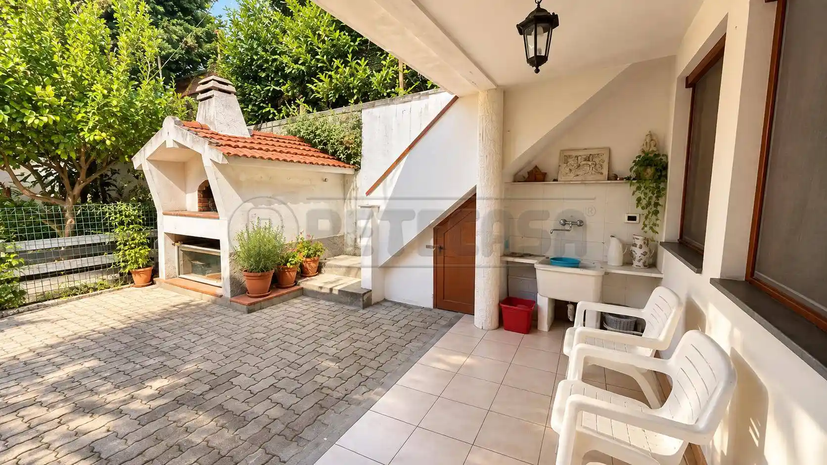 Casa indipendente in vendita a Massa