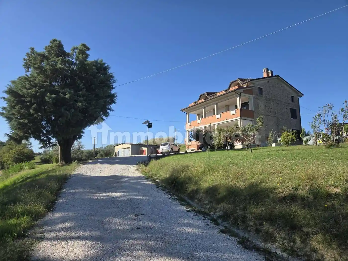 Rustico - Casale in vendita a Ripe San Ginesio