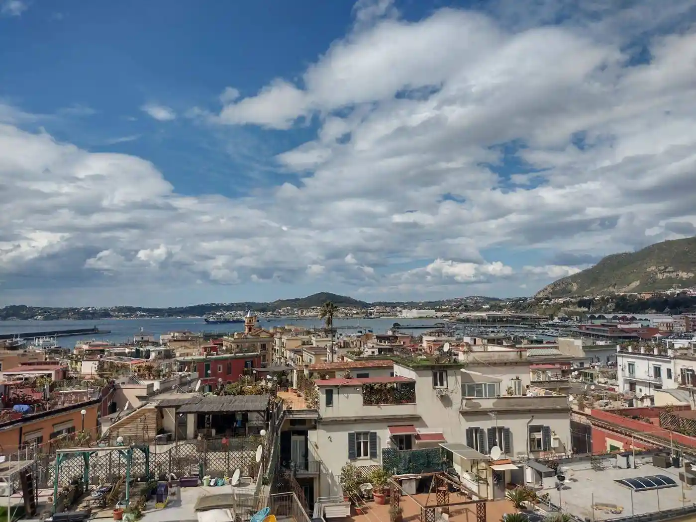 Appartamento in affitto a Pozzuoli