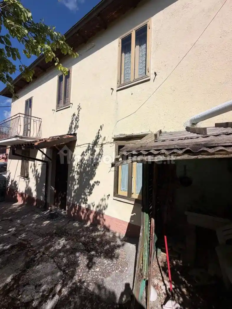 Casa indipendente in vendita a Scoppito