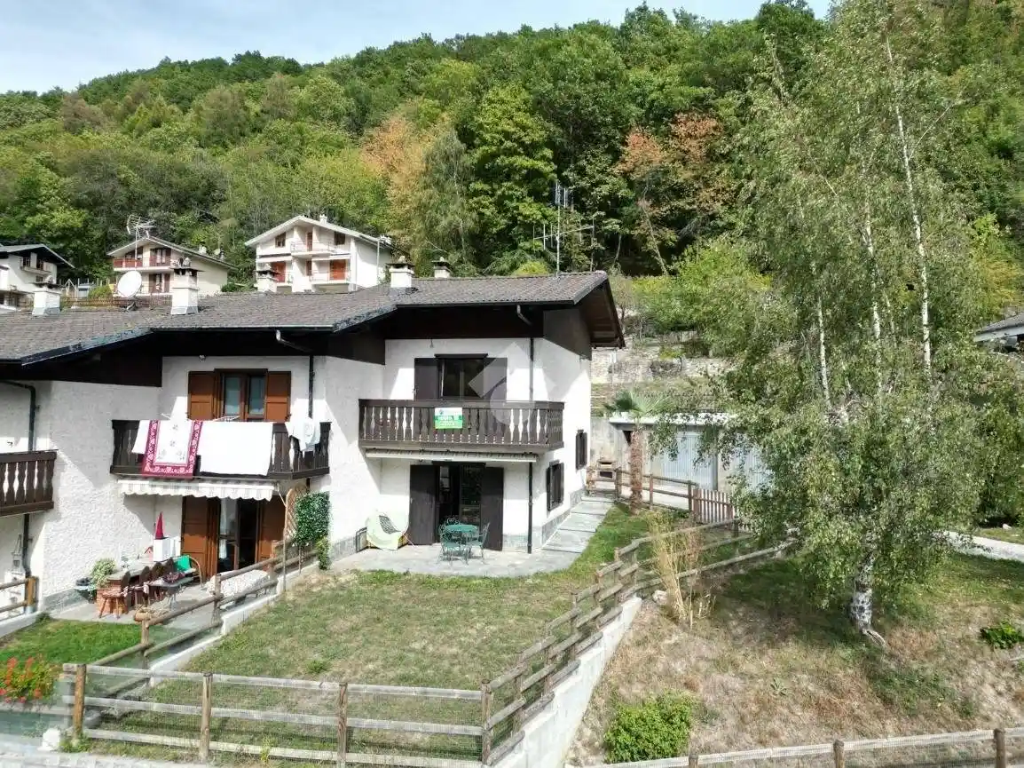 Casa indipendente in vendita a Sampeyre