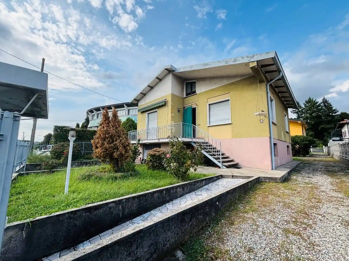 Villa in vendita a Cardano al Campo