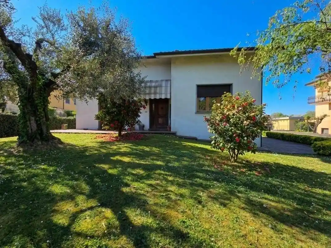 Villa in vendita a Lucca