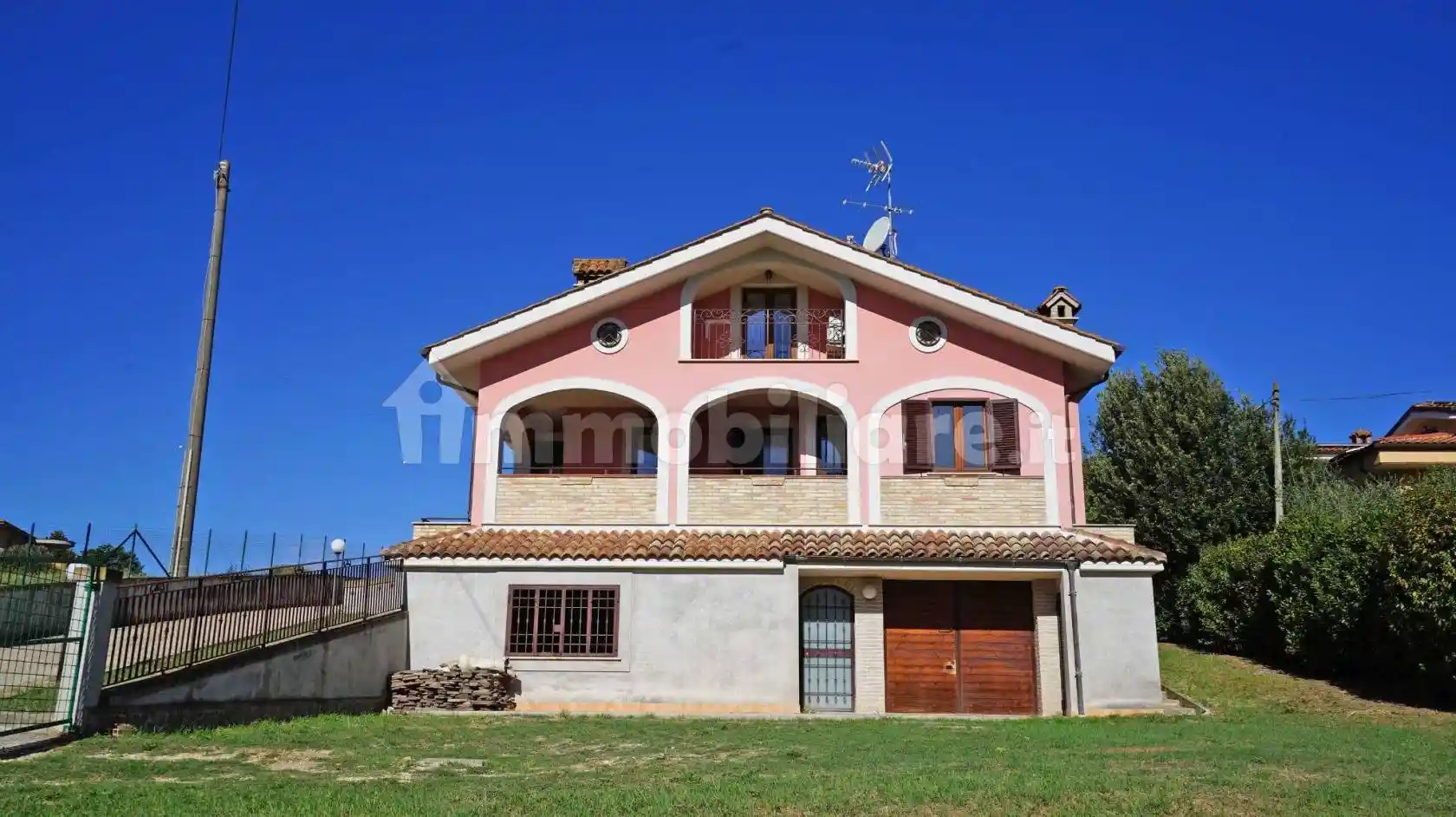 Appartamento in vendita a Fara in Sabina